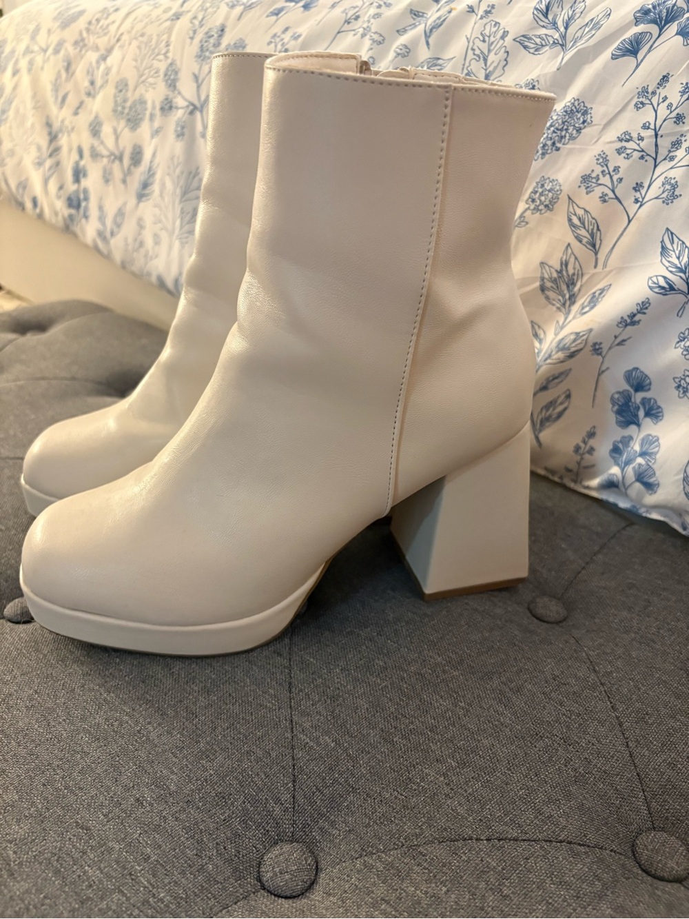 Mari A Women's Cream/White Platform Block Heel Go Go Ankle Boots
